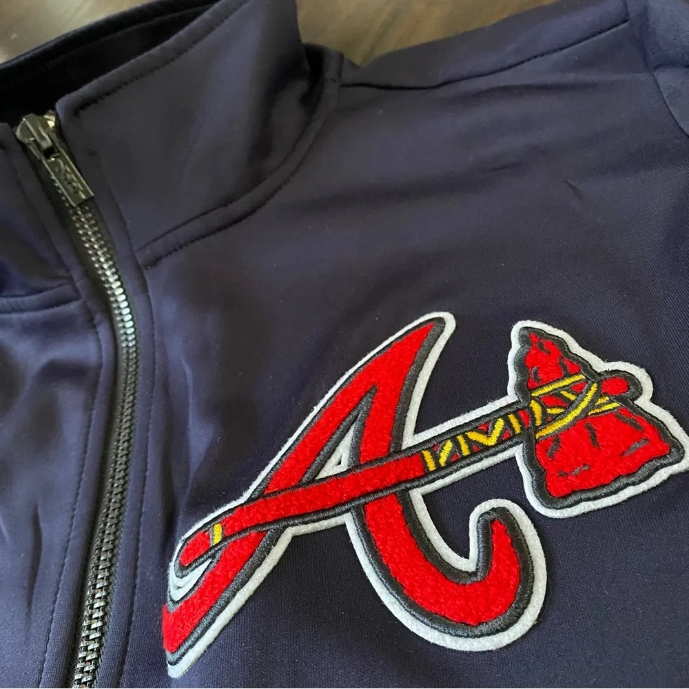 🎉 Host Pick 🎉 Atlanta Braves Pro Luxury 2-Piece Jacket & Joggers Tracksuit - Picture 3 of 16